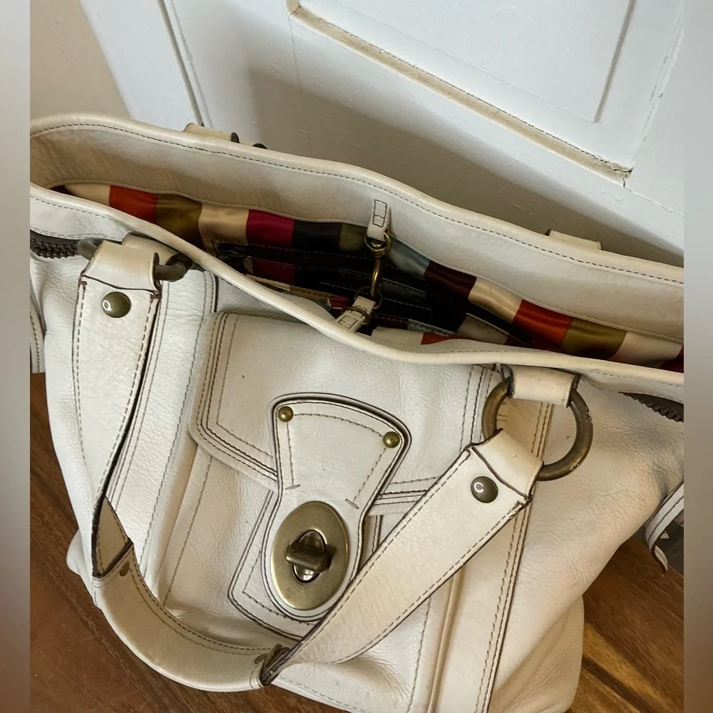 Coach Cream Leather Tote Bag - Picture 5 of 8